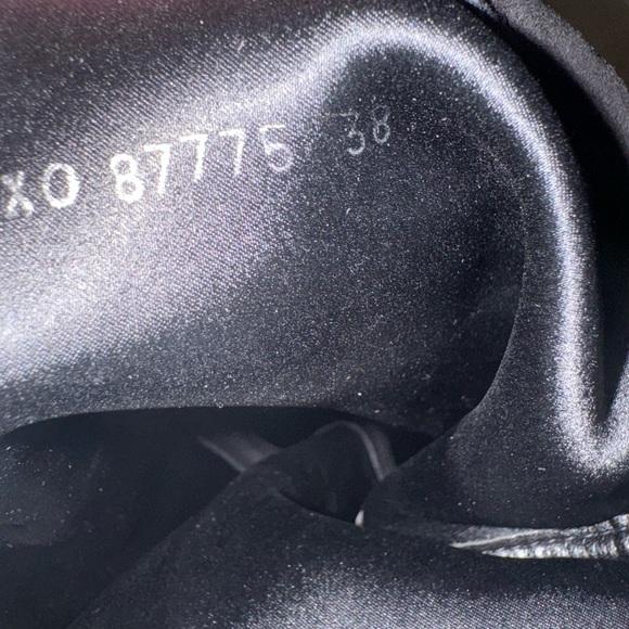 Stuart Weitzman suede over the knee lace up boot-made in SPAIN - Picture 5 of 5